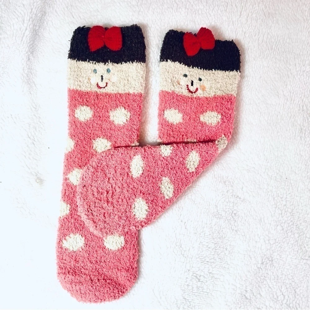 NWT LITTLE GIRL and BEAVER Gift Socks - 3D Fluffy Thick Warm Winter Socks M 5-10